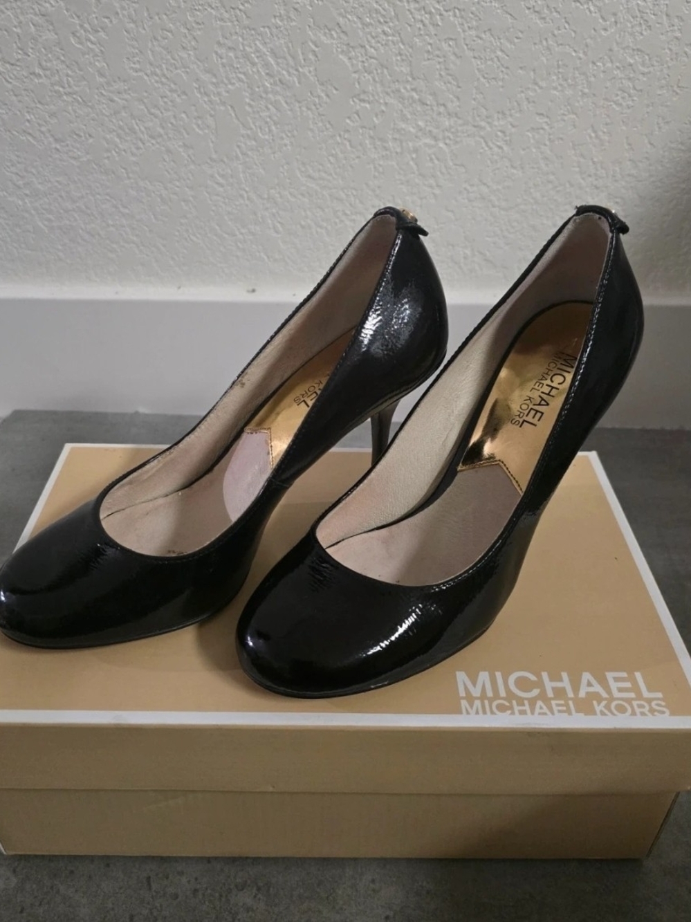 Michael Kors Black Patent Leather High Heel Pumps